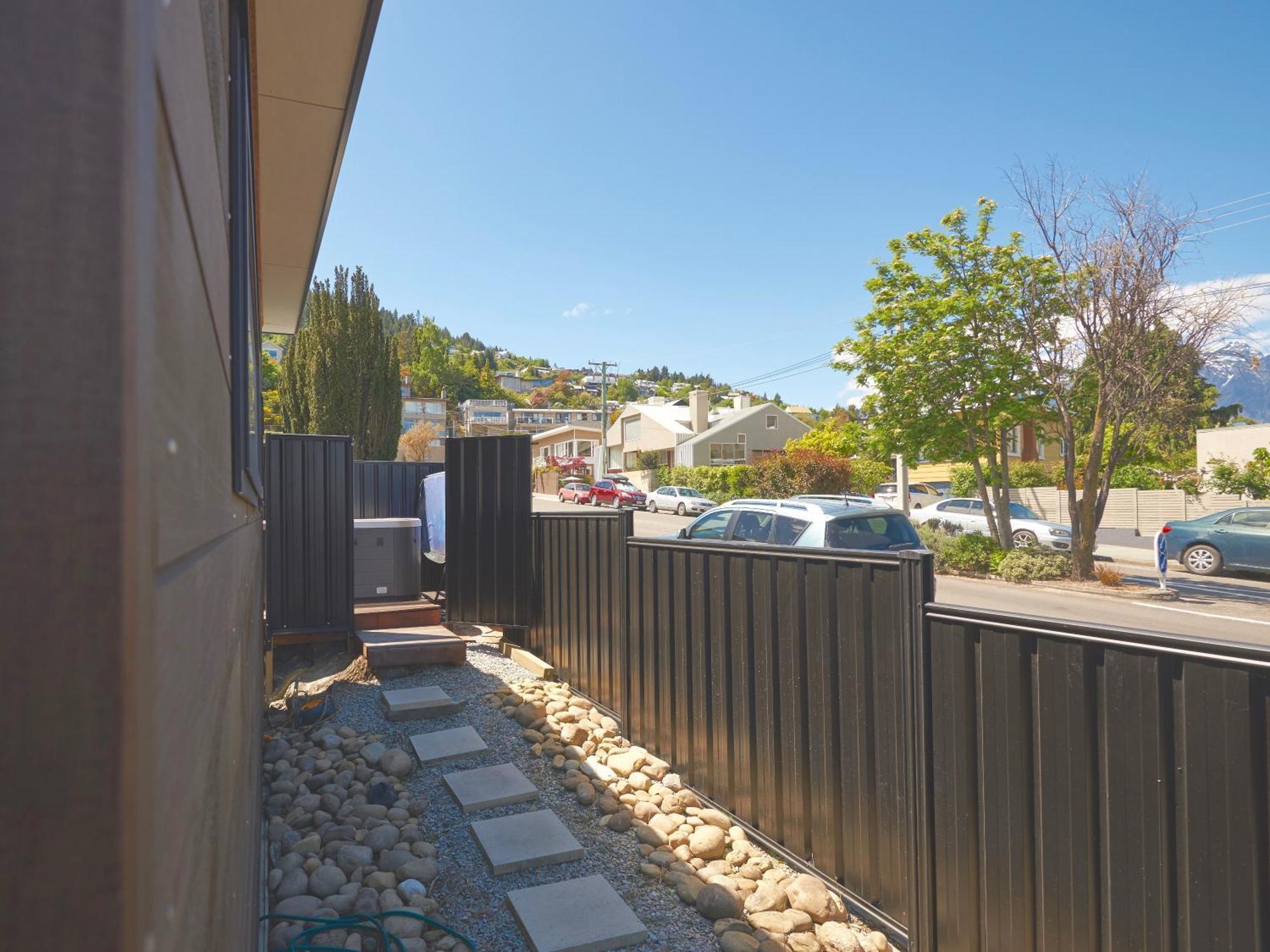 Central Spa Escape Studio - F1 Apartment Queenstown Bagian luar foto